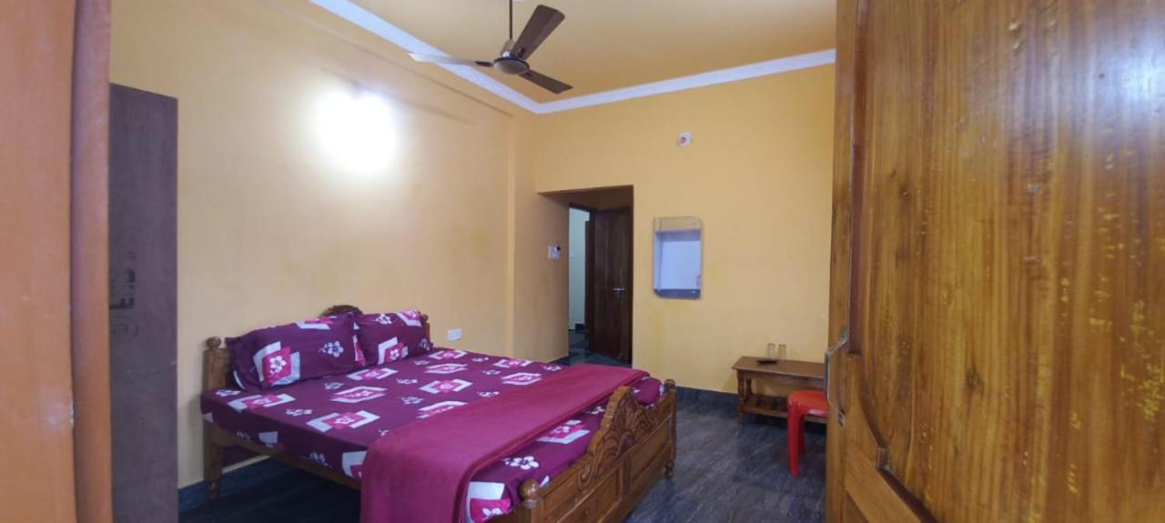 Goroomgo Neelachal Holiday Nibasa Puri Near Sea Beach Area - Perfect Location With Excellent Service Awarded Екстер'єр фото